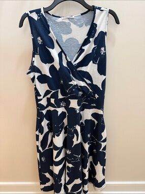 Guberry Sleeveless Navy & White Floral Faux-Wrap Midi Dress